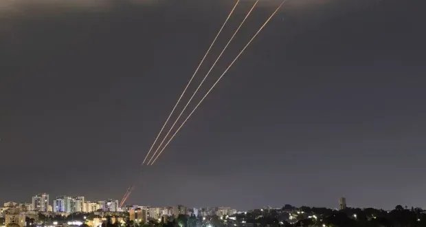 تصعيد خطير: ضربة إسرائيلية تهز طهران ومخاوف من حرب إقليمية شاملة