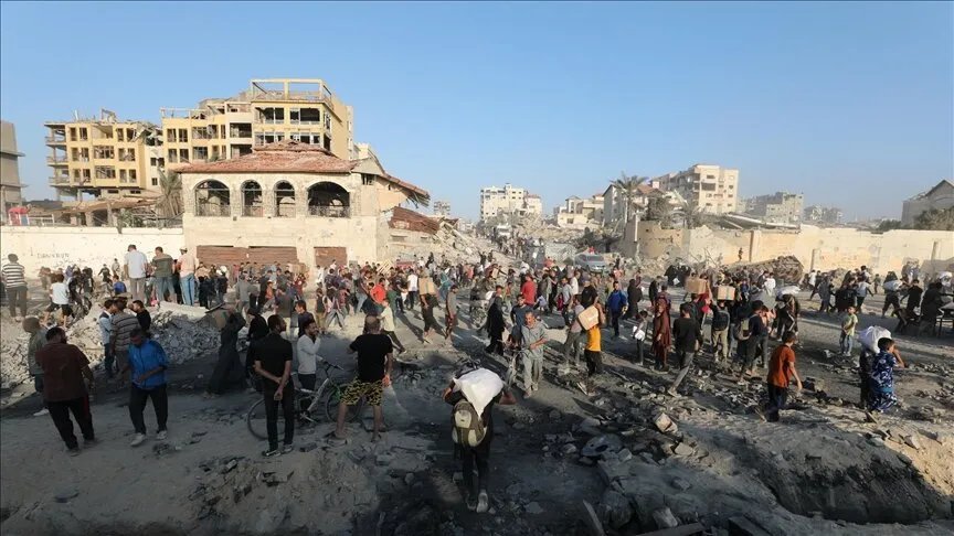 مجزرة في غزة: قصف إسرائيلي يودي بحياة 51 شخصًا أثناء انتظارهم المساعدات في خانيونس