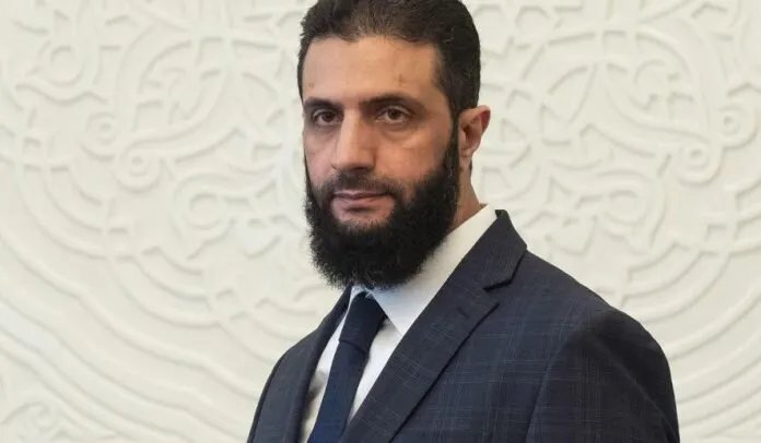 دبلوماسي سوري يحذر الشرع: لا تكرر أخطاء الأسد في إدارة شؤون البلاد