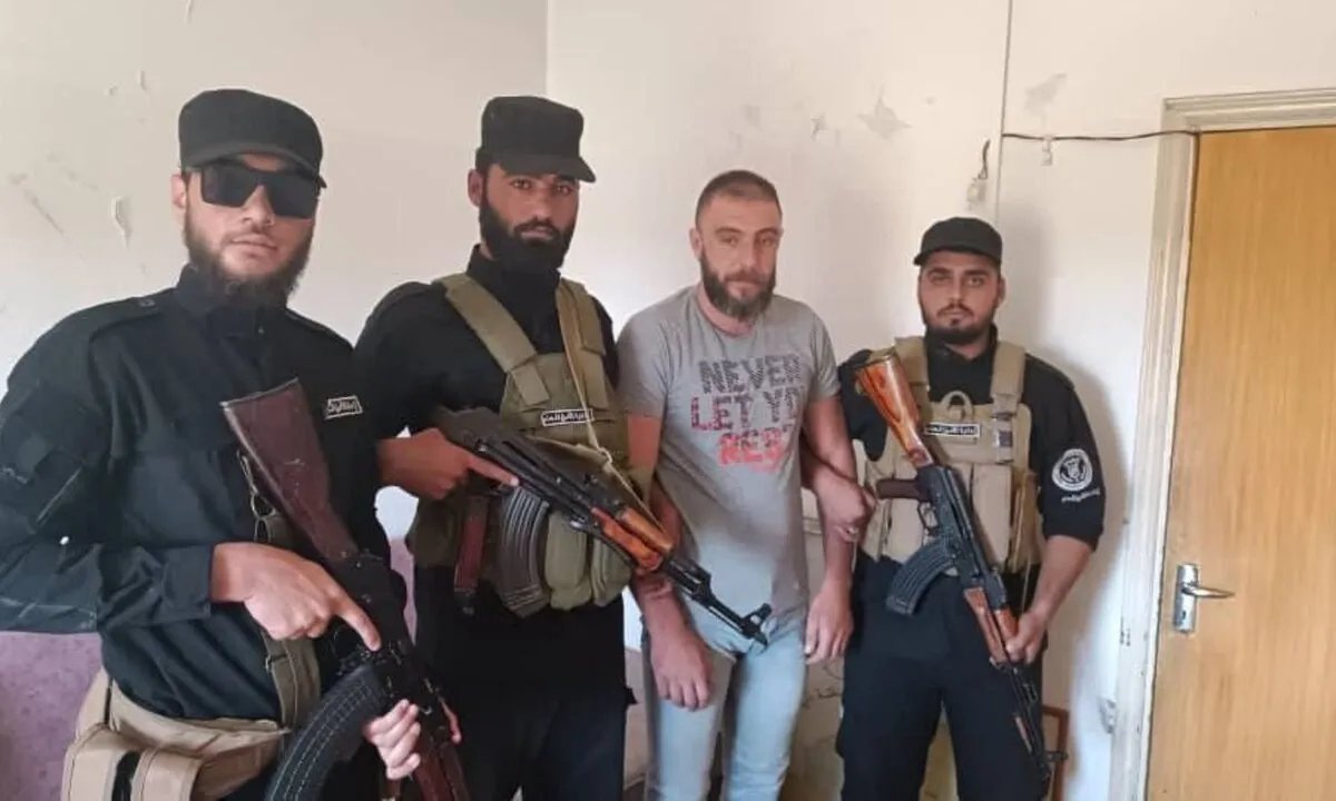 القبض على مجند سابق في القدموس بتهمة حرق بطاقة التسوية