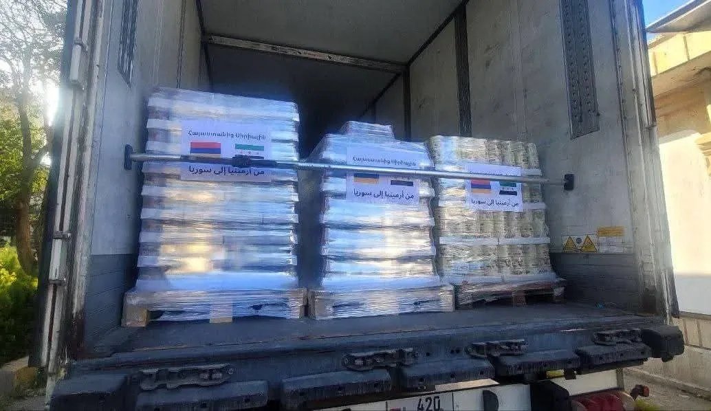 أرمينيا ترسل 80 طنًا من المساعدات الإنسانية إلى حلب: مواد غذائية وأدوية لتلبية الاحتياجات