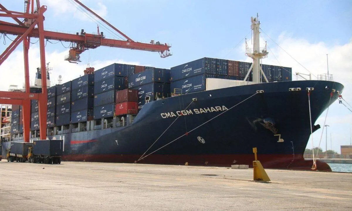 حدث تاريخي في مرفأ طرطوس: استقبال أول باخرة حاويات عملاقة "CMA CGM SAHARA"