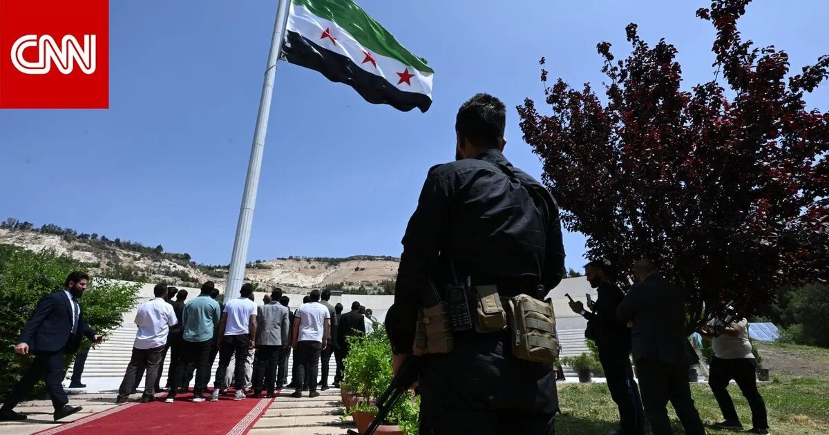تصريحات باراك حول أداء القيادة السورية واللبنانية تثير جدلاً وتوضيحاً لاحقاً