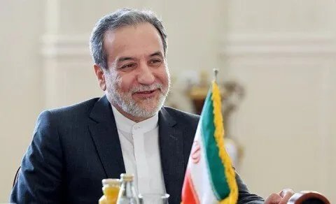 وزير الخارجية الإيراني: فرصة لتفاهم نووي "عادل ومشرف" مع واشنطن في مسقط