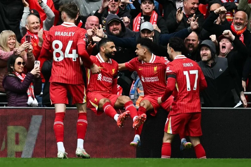 الدوري الإنجليزي الممتاز: أندية تنفق 1.87 مليار يورو في سوق الانتقالات الصيفية
