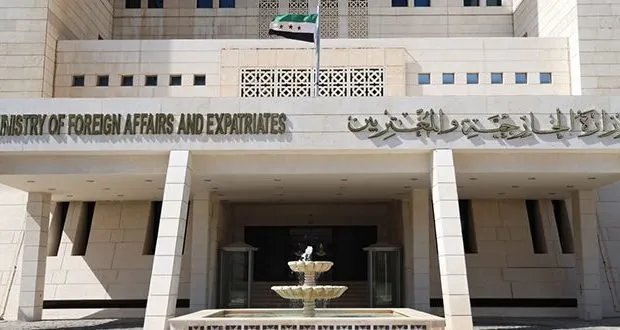 وفد الخارجية السورية في ليبيا: نعمل على إعادة افتتاح السفارة في طرابلس وتصحيح أوضاع الجالية
