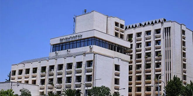 وزارة الإدارة المحلية تبدأ استقبال الموظفين المفصولين خلال الثورة اعتباراً من 10 آب
