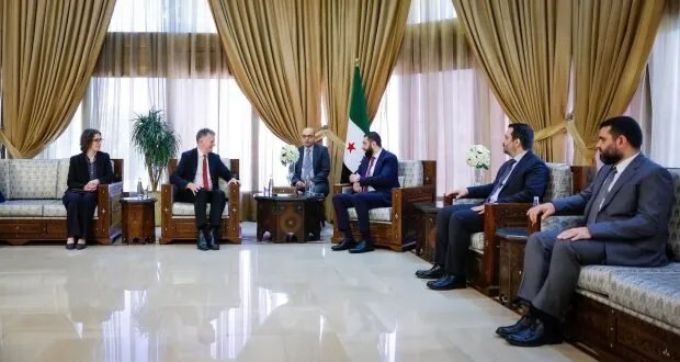 الرئيس الشرع يبحث مع مستشار الأمن القومي البريطاني تعزيز العلاقات والأوضاع الإقليمية