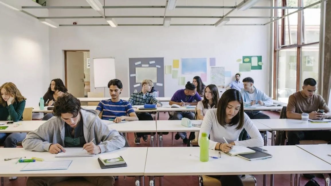 تراجع الإقبال يهدد نظام التدريب المهني في ألمانيا: أزمة تواجه الشركات والشباب