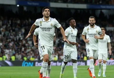 ريال مدريد يقدم موهبته الجديدة ماستانتونو للجماهير ووسائل الإعلام بعد إتمام التعاقد