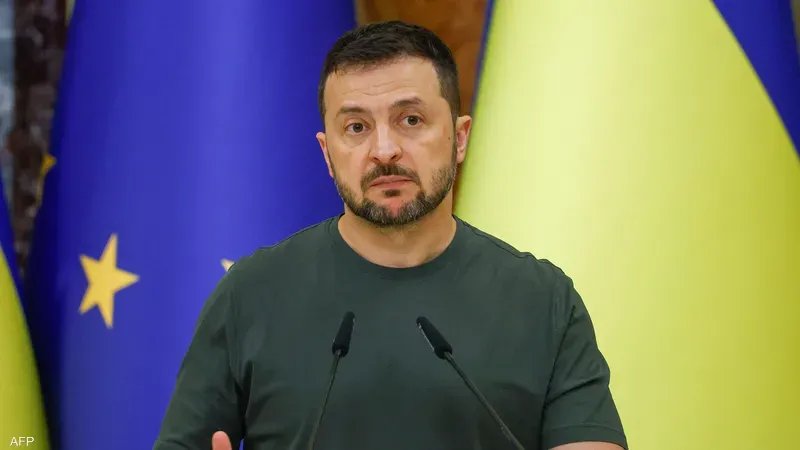 زيلينسكي يعلن عن قمة ثلاثية مقترحة مع ترامب وبوتين لبحث إنهاء الحرب في أوكرانيا