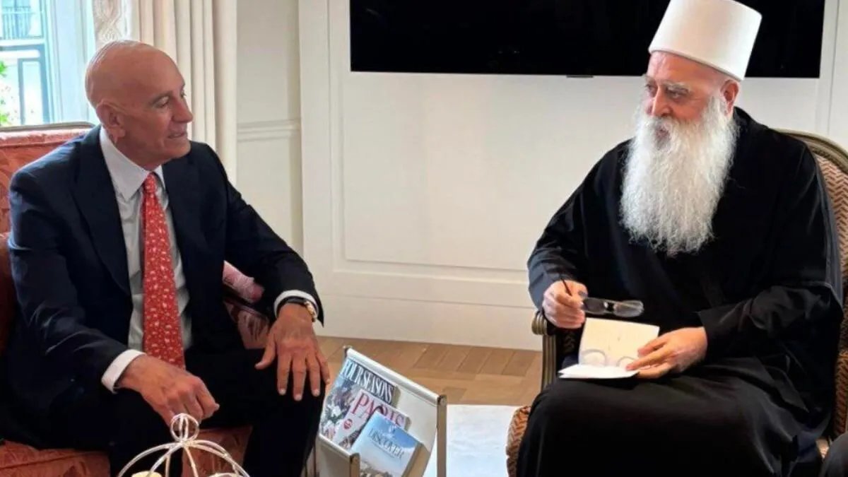 موفق طريف يسعى لضمانات أمريكية لوقف إطلاق النار وإيصال المساعدات إلى السويداء