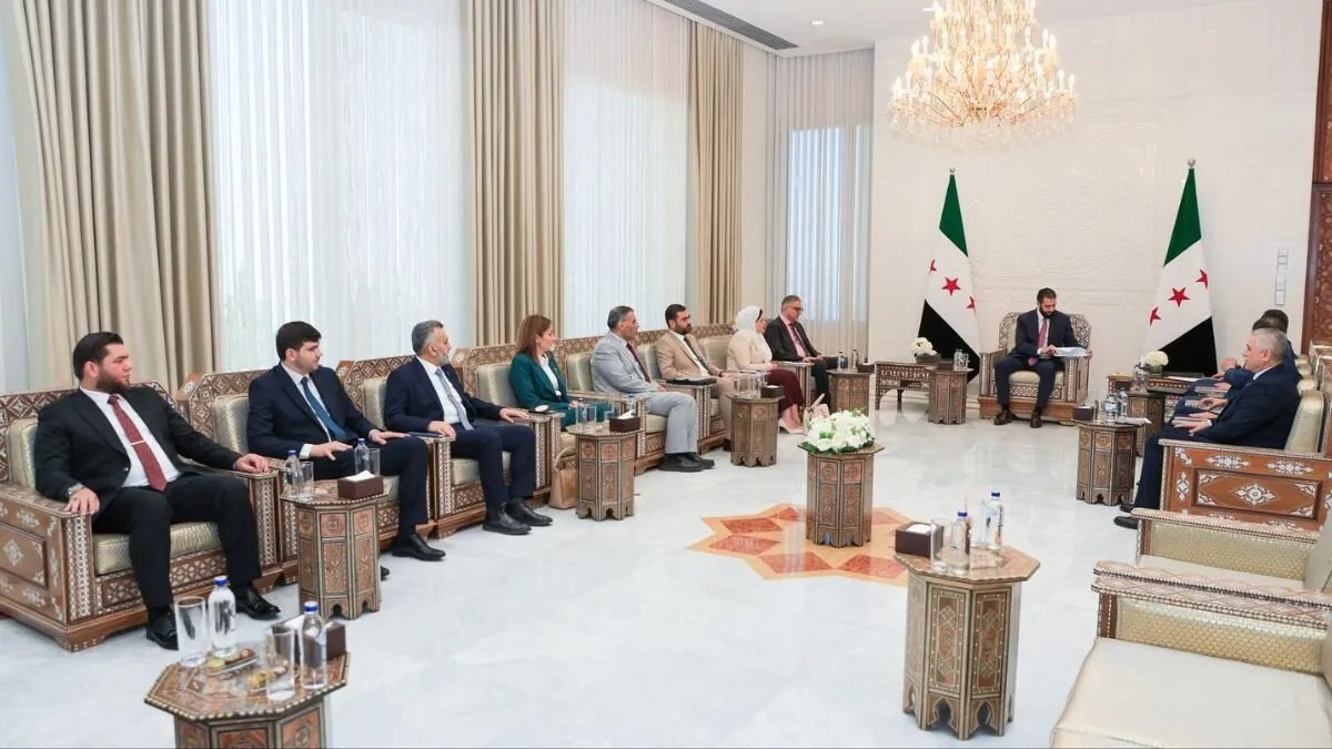 الرئيس الشرع يقر النظام الانتخابي المؤقت لمجلس الشعب السوري: تفاصيل وشروط الترشح