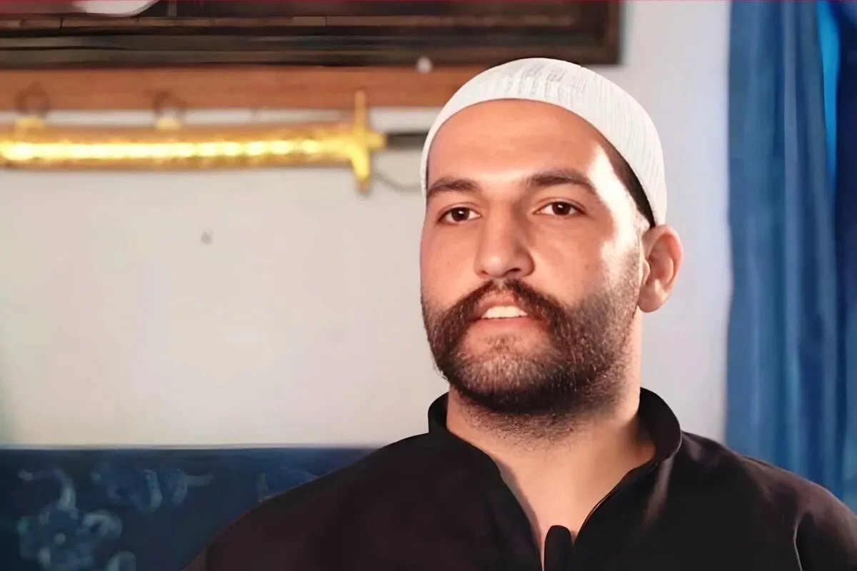 الشيخ البلعوس يدين الاعتداء على مقام عين الزمان ومنزل شيخ العقل في السويداء ورفع علم الاحتلال
