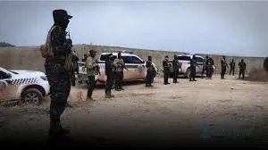 درعا: الأمن العام يشن حملة مداهمات على منازل قياديي اللواء الثامن السابق بعد حلّه