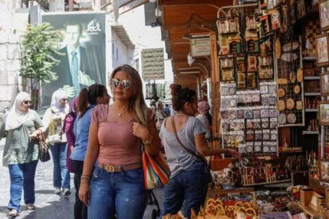 قرارات أمريكية تثير تفاؤلًا سوريًا بتحقيق استقرار اقتصادي
