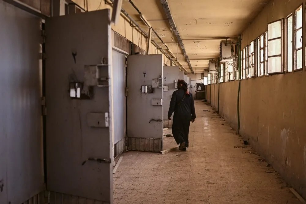 صيدنايا: شهادات ناجين تكشف تفاصيل مروعة عن سنوات الثورة في السجن