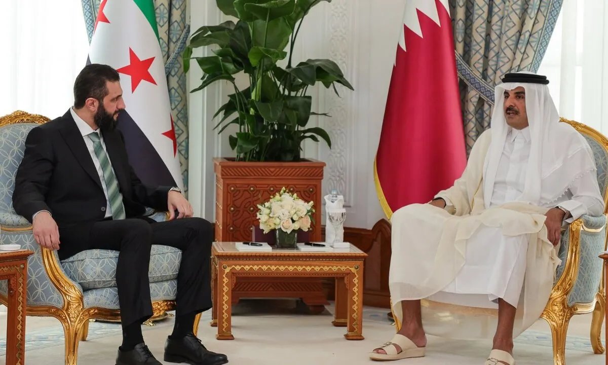 الرئيس السوري الانتقالي أحمد الشرع يبحث التعاون مع أمير قطر في أول زيارة رسمية