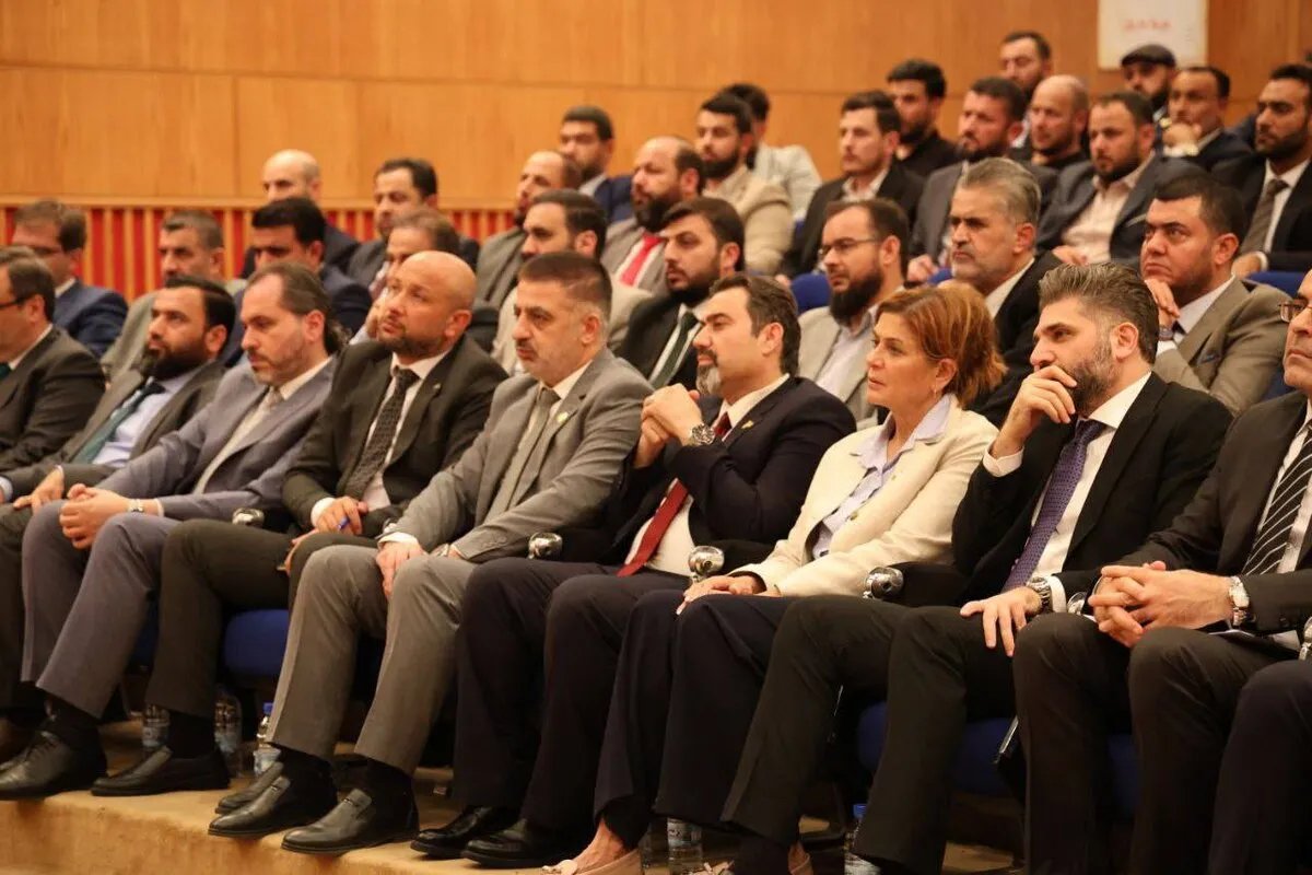 صورة قيادات الدولة السورية: هيمنة ذكورية وتغييب للمرأة باستثناء وحيد