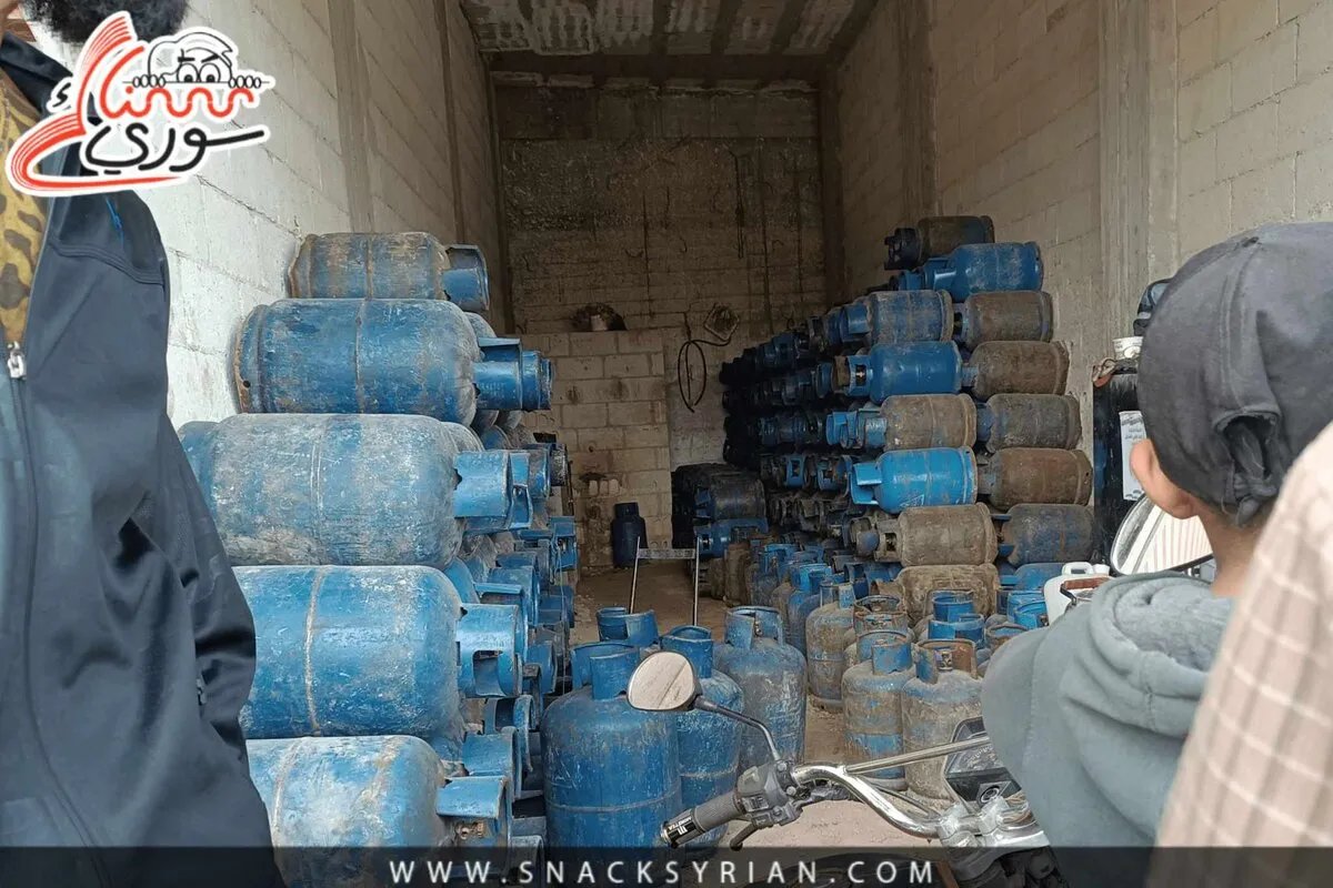 أزمة غاز حادة تضرب درعا والسويداء: اتهامات بالتهريب وحصار متبادل
