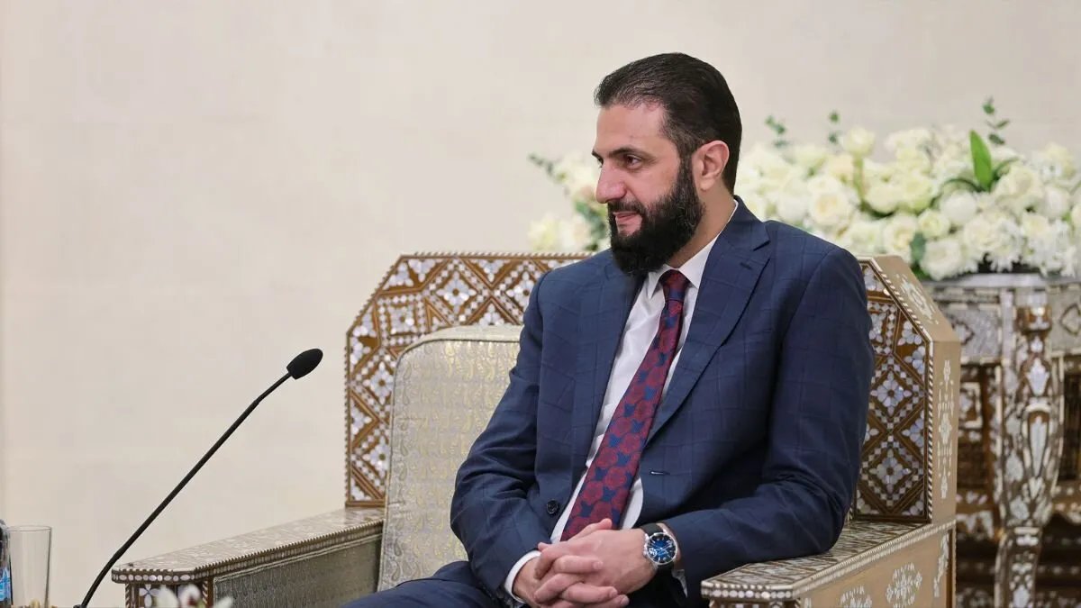 الشرع يكشف عن مفاوضات أمنية مع إسرائيل ورؤيته للعلاقات مع روسيا وإيران ومستقبل سوريا