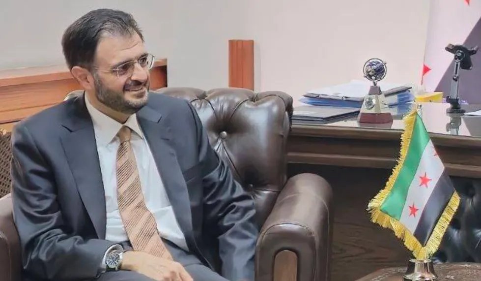 وزير الاتصالات يعلن عن إلغاء تراخيص ورسوم الخدمات الإلكترونية في خطوة لدعم الابتكار وريادة الأعمال