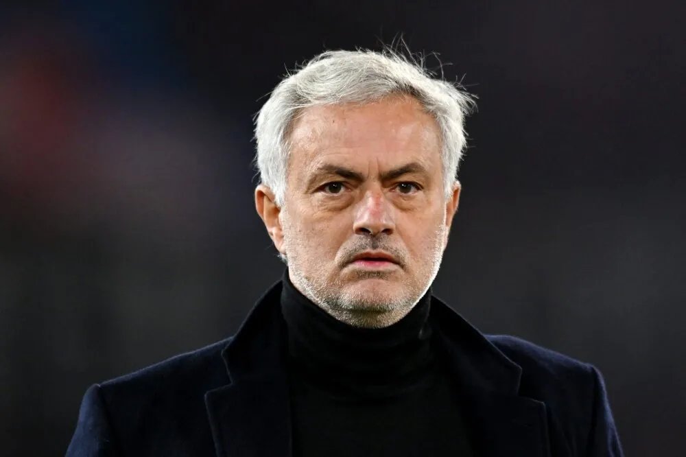 جوزيه مورينيو يتولى تدريب بنفيكا البرتغالي بعقد يمتد لموسمين