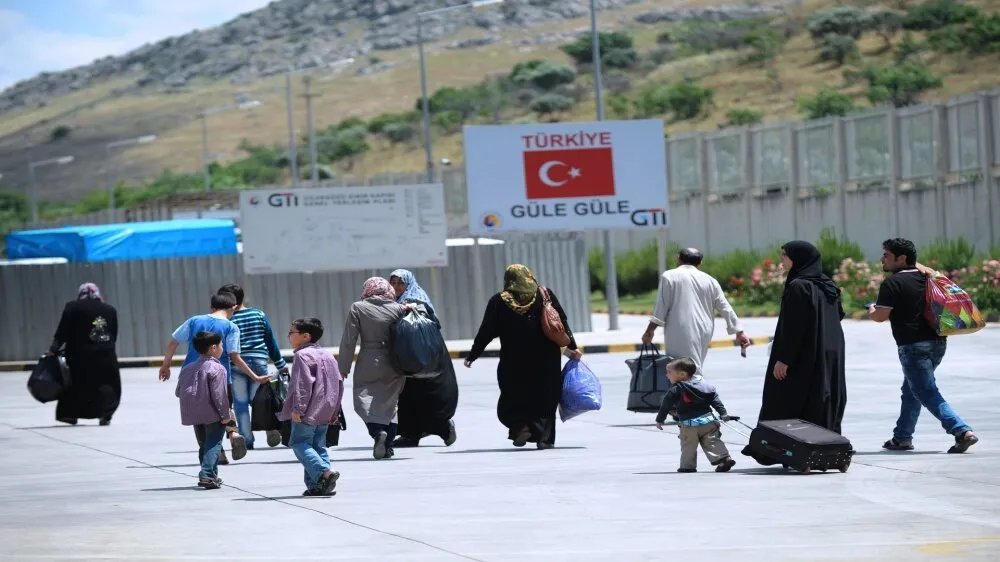 عودة جماعية: تركيا تكشف عن أعداد السوريين العائدين إلى بلادهم بعد التغييرات السياسية