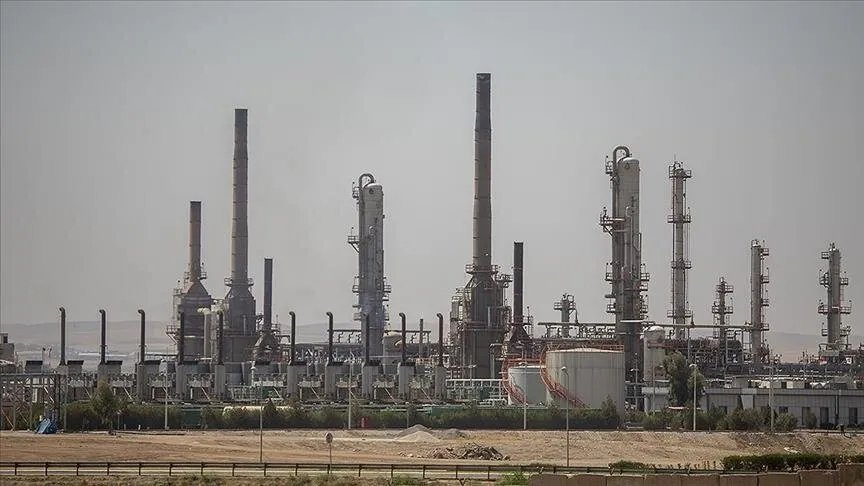 تركيا تعلن استئناف تدفق النفط عبر خط الأنابيب العراقي التركي بعد توقف بسبب الزلزال