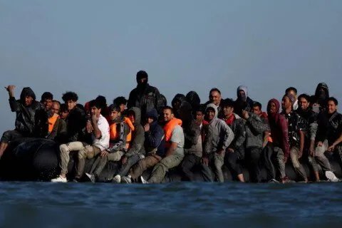 مأساة في المانش: مصرع امرأتين صوماليتين أثناء محاولة عبور بحري إلى بريطانيا