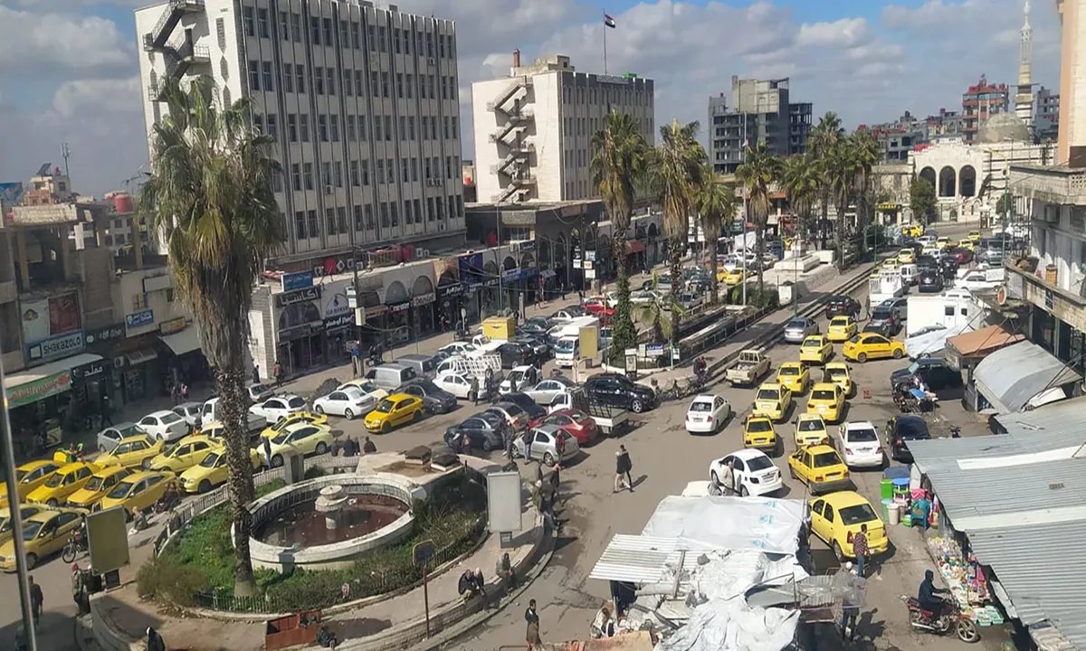 السويداء: ميليشيات الهجري تفرض قيودًا مشددة على حركة السكان وتستلزم "إذن سفر"