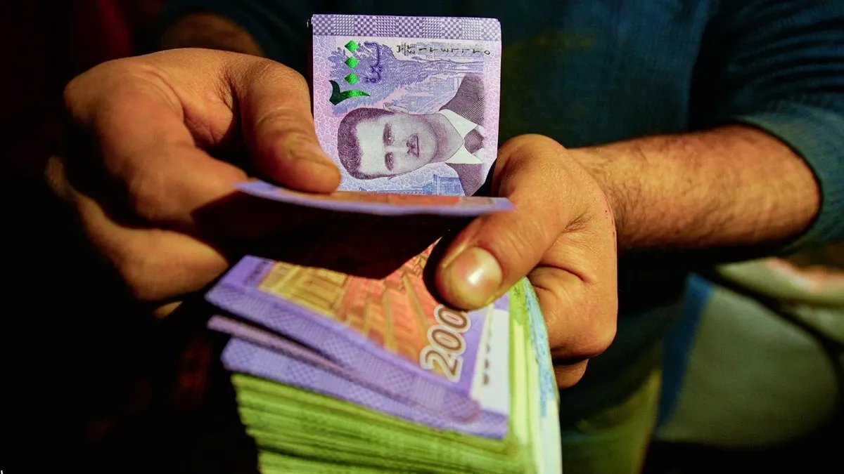 تحديث فوري: أسعار صرف الليرة السورية مقابل الدولار والعملات الأجنبية اليوم