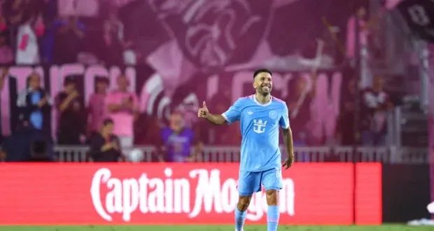 وداعاً للملاعب: جوردي ألبا ومجموعة من النجوم يعلقون أحذيتهم في عام 2025