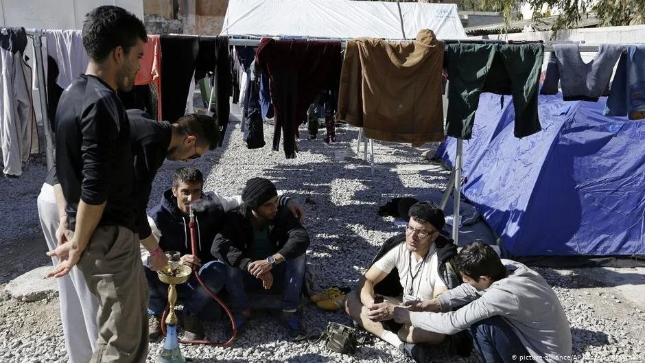 ألمانيا تسمح بترحيل فئة معينة من اللاجئين إلى اليونان: قرار قضائي يثير الجدل