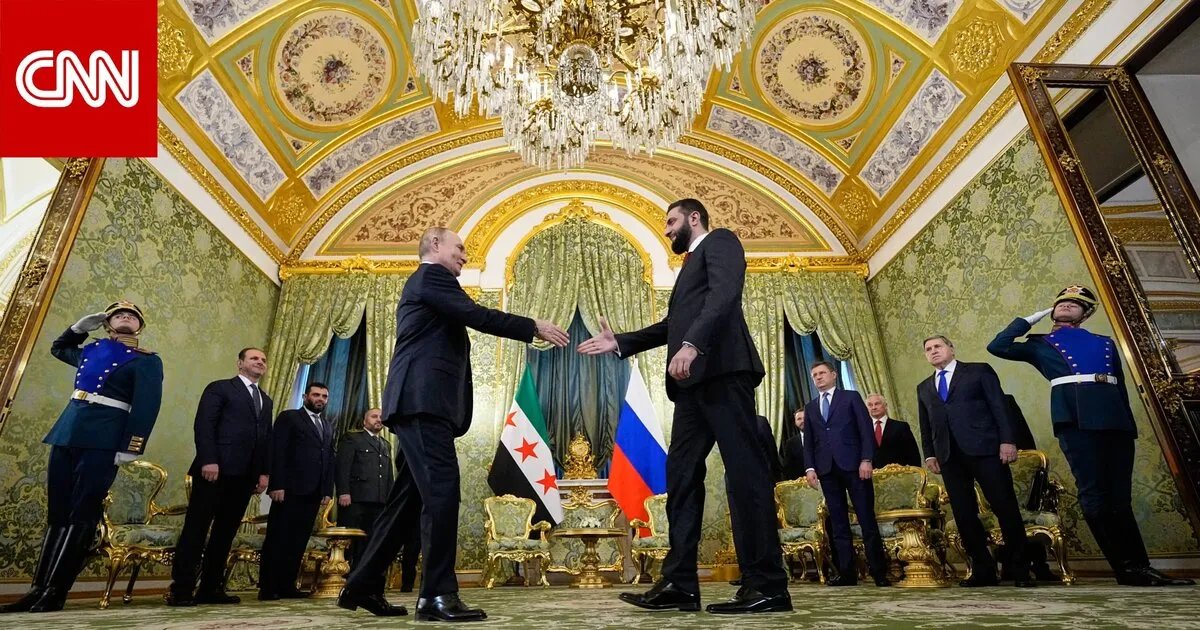 تحليل لتفاعل واسع حول فيديو دخول الشرع واستقبال بوتين: دلالات القاعة والبروتوكول