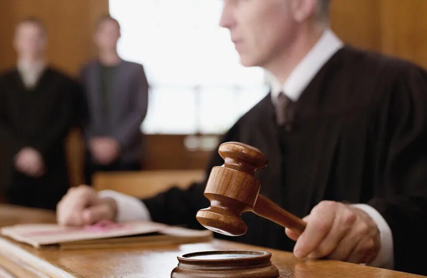 ألمانيا تواصل محاسبة مجرمي الحرب: محاكمات جديدة بتهم قتل وتعذيب سوريين في عهد النظام السابق