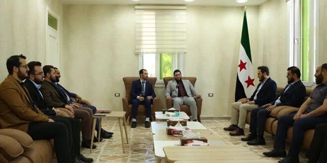 مدير الأمانة العامة للشؤون السياسية يتفقد سير العمل في مديرية إدلب ويؤكد على أهمية التنسيق