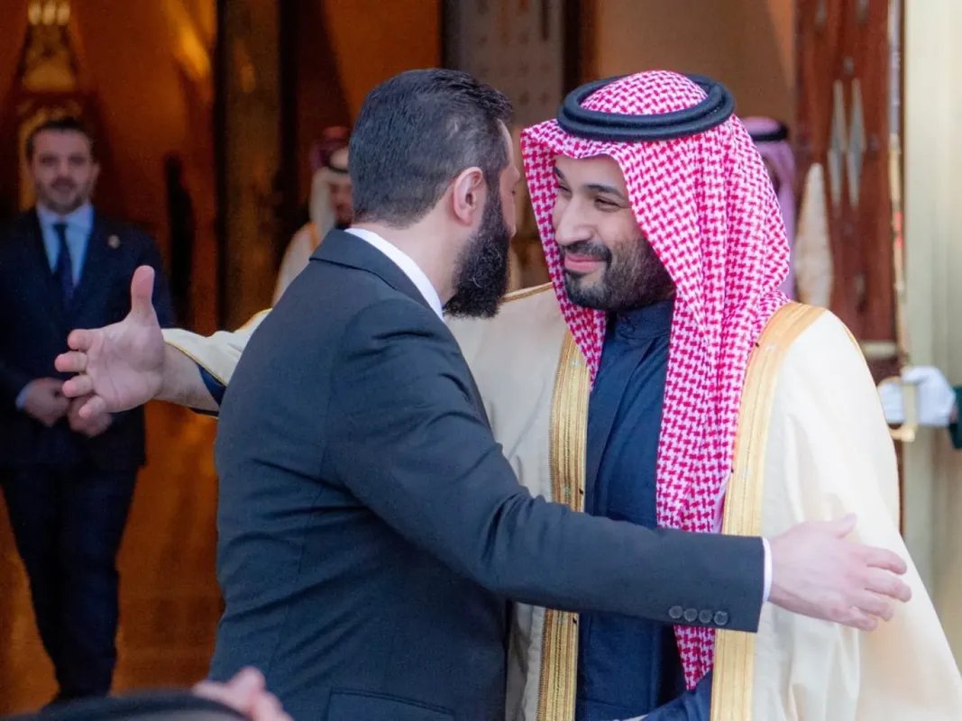 زيارة أحمد الشرع إلى السعودية: شراكة استراتيجية وآفاق جديدة لسوريا في المشهد العربي