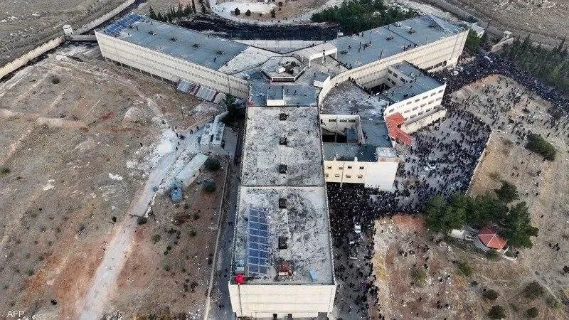 وجع صيدنايا يطلّ من جديد: مسلسل "الخروج إلى البئر" يروي قصص المعتقلين