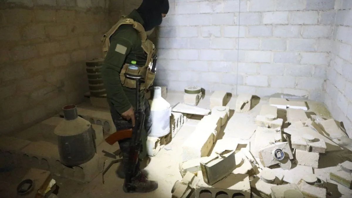 دير الزور: اكتشاف مستودع أسلحة تابع لمخلفات النظام والميليشيات الإيرانية في البوكمال