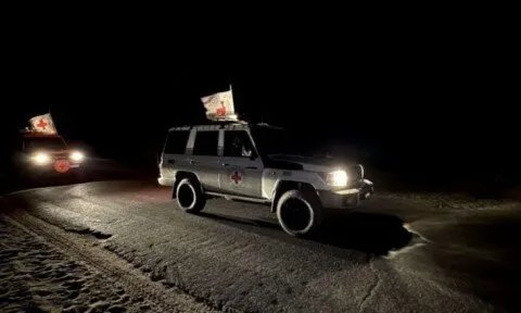 “القسام” تعلّق تسليم جثمان أسير إسرائيلي بسبب “الخروقات”.. وإسرائيل تتهم حماس بـ”انتهاك الهدنة”