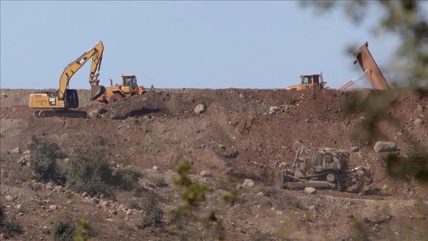 توغل إسرائيلي بالقنيطرة يفاقم معاناة السوريين: تدمير للأراضي الزراعية وتصاعد للانتهاكات