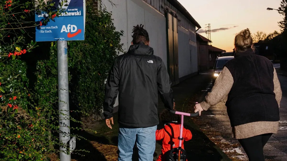 تقرير لـ"دير شبيغل" يكشف: مخاوف التمييز تدفع مهاجرين للتفكير في ترك ألمانيا