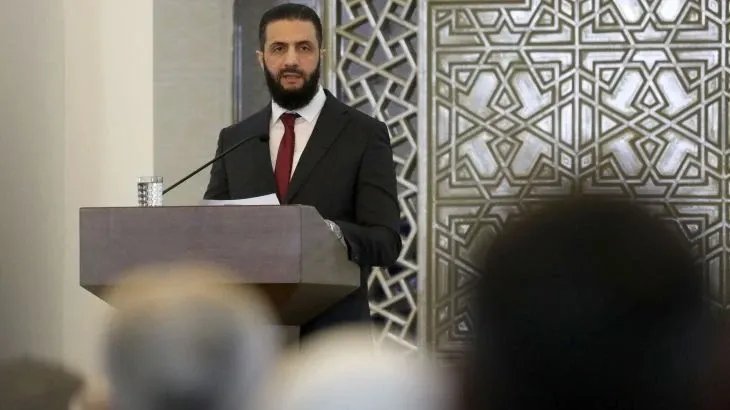 الرئيس الشرع يطلق حملة لمكافحة الفساد بعد ملاحظات في إدلب