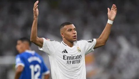 تشيزني يكشف سر تصديه لركلة جزاء مبابي الحاسمة في الكلاسيكو