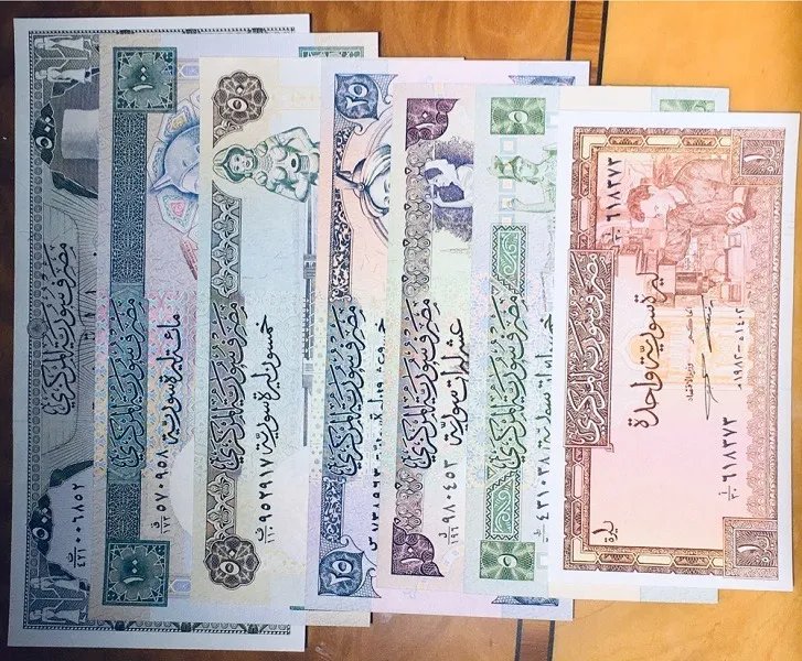 تحديث فوري: أسعار صرف الدولار واليورو والذهب مقابل الليرة السورية في السوق السوداء اليوم السبت 1 تشرين الثاني 2025