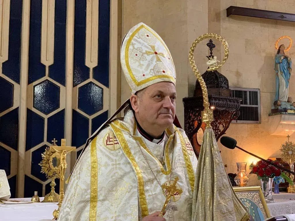 الأسقف جاك مراد يحذر: الوجود المسيحي في سوريا يتلاشى وسط أزمة خانقة