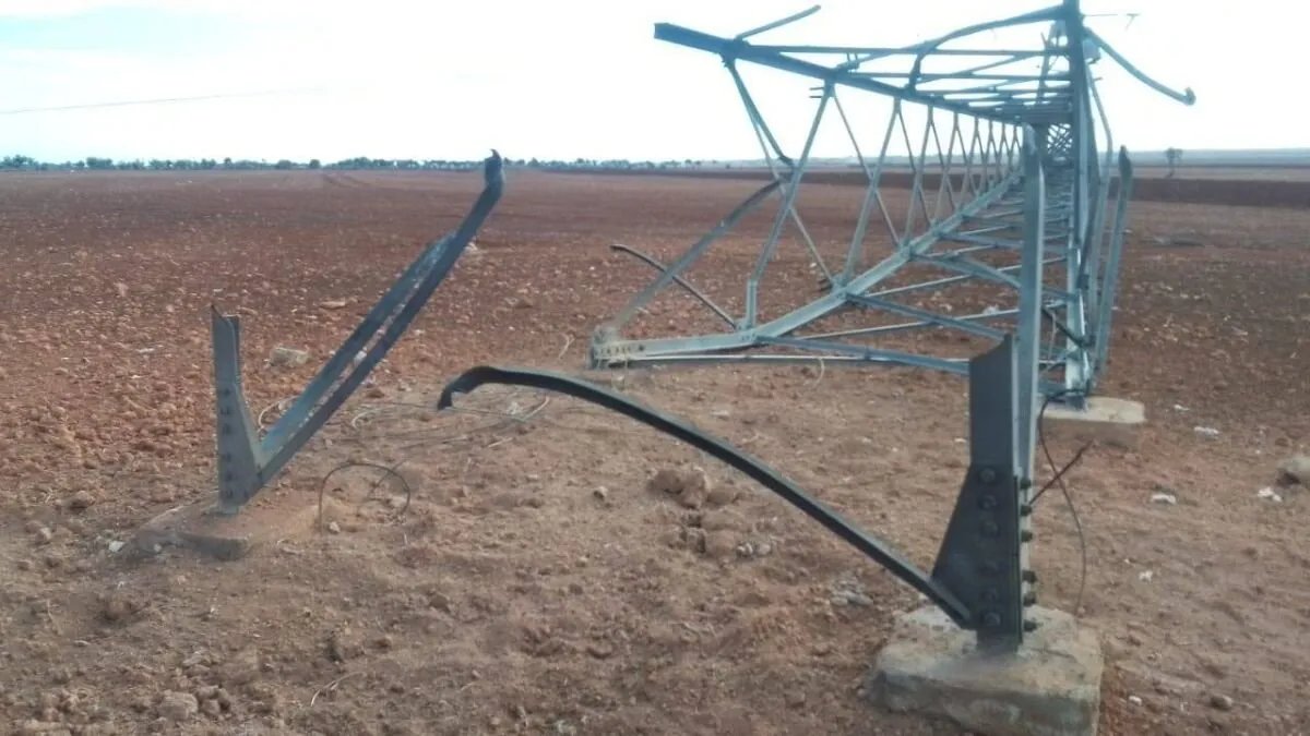 تخريب برج توتر يقطع الكهرباء عن بلدتي نبل والزهراء بريف حلب