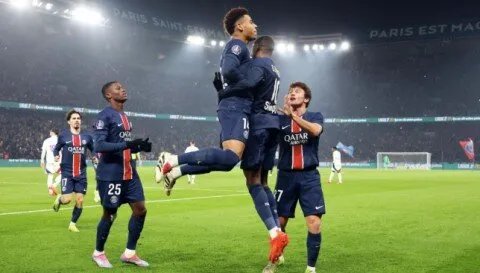 قمة منتظرة: تاريخ مواجهات باريس سان جيرمان وبايرن ميونخ في دوري الأبطال