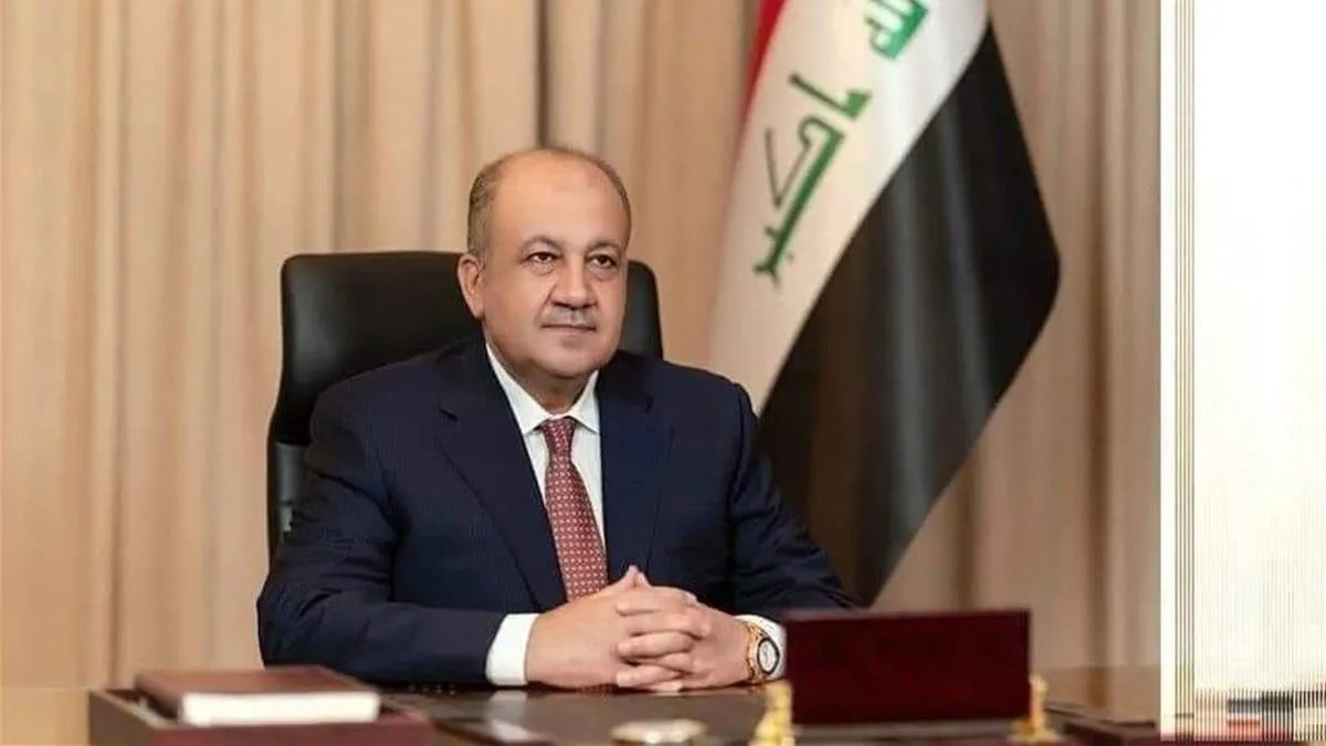 وزير الدفاع العراقي يكشف عن تلقيه إخطاراً أمريكياً بشأن عملية عسكرية في سوريا وتحذيراً من التدخل